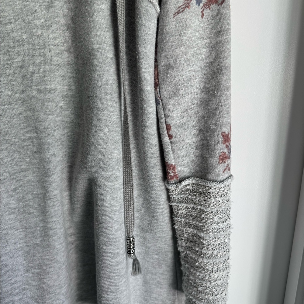 Hoodie - Picture 2 of 6